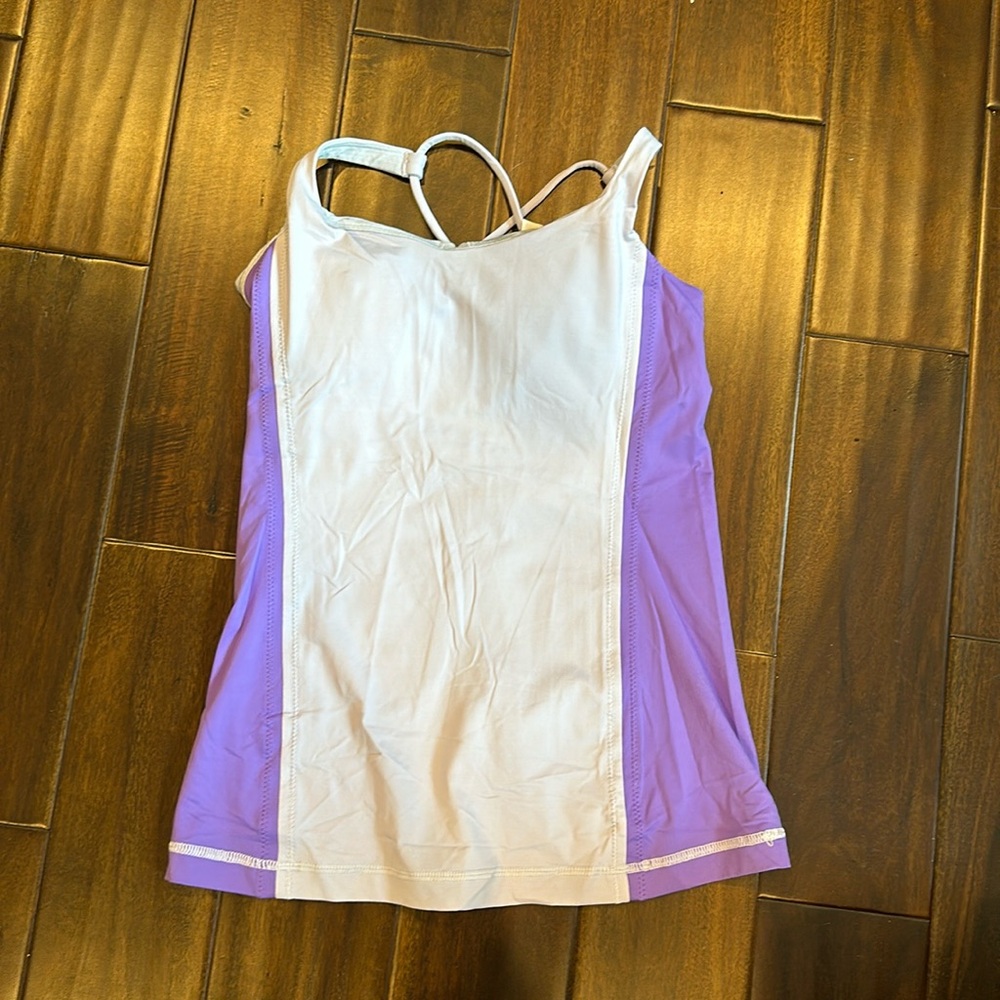 Lululemon top size 6